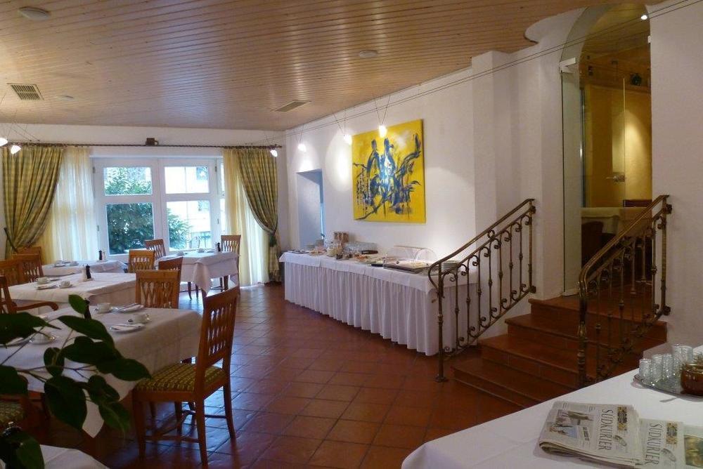 Hotel Alpenblick Garni Uberlingen Restoran foto